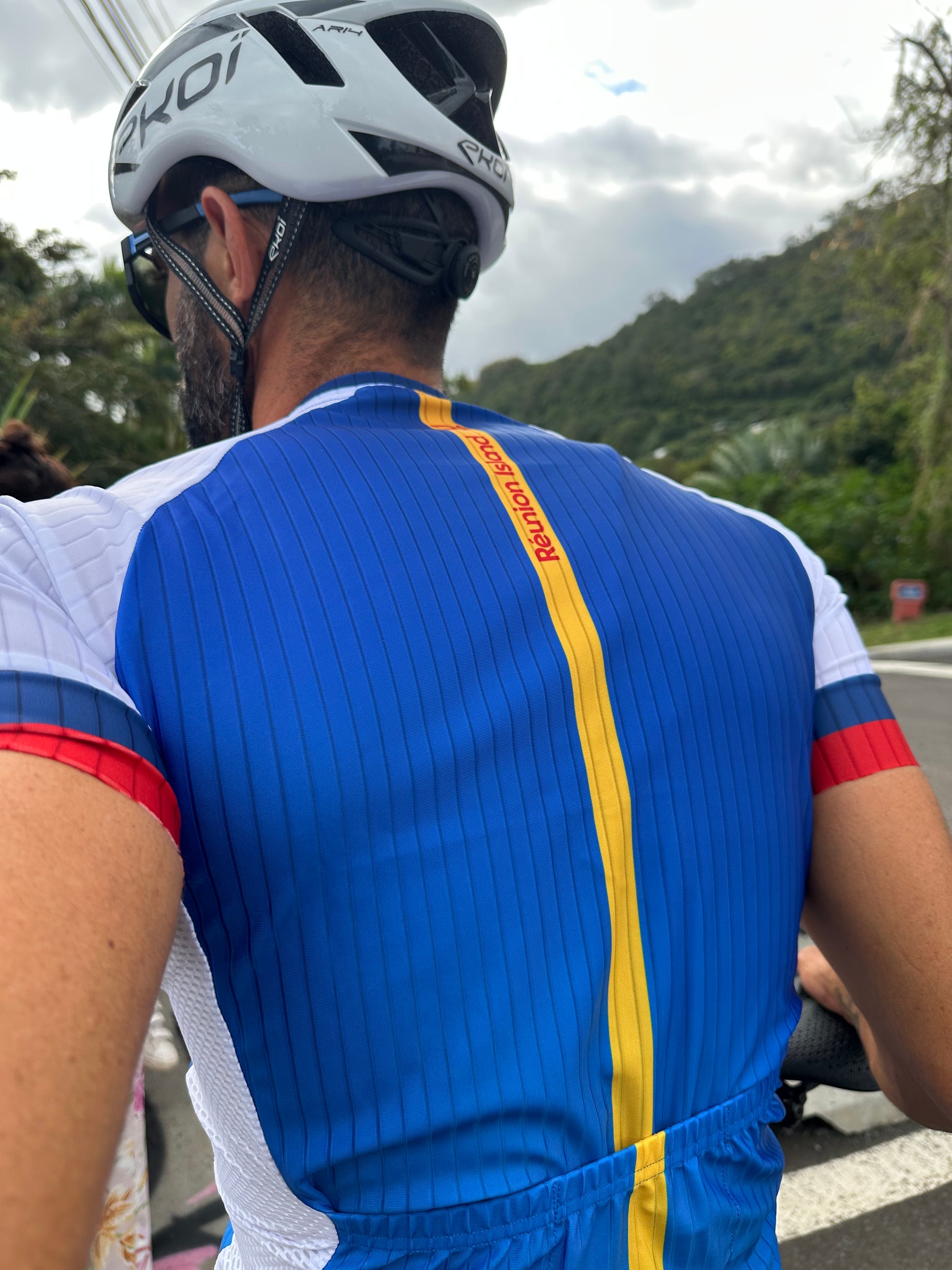 Ensemble cuissard vélo et maillot cyclisme équipe pro Topsport Vlaanderen-Baloise Ensemble cuissard vélo et maillot cyclisme équipe pro Topsport Vlaanderen-Baloise